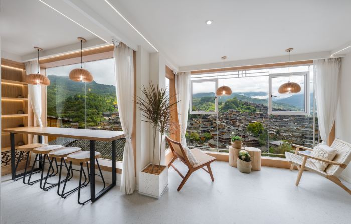 100-foot high-altitude pressure Galaxy · Ingenuity One House