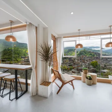 100-foot high-altitude pressure Galaxy · Ingenuity One House