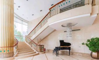 Hiyet Oriental Hotel(Xingzhong Square Huafa commercial store)