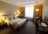 The Avenue Plaza Hotel