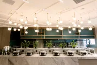 Feilong Hotel (Hefei Feixi High-tech Industrial Park Mingzhu Avenue Branch)