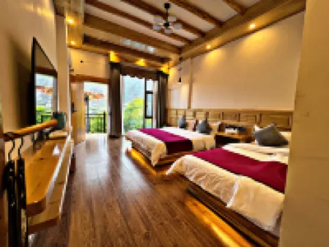 Derong Acun · Yunshu Chinese Inn Hotels in Derong