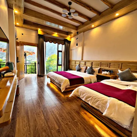 Derong Acun · Yunshu Chinese Inn