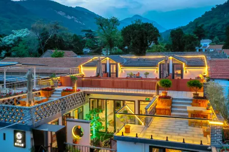 Floral Hotel· Taishan Jingshang Mountain hotel (Hongmen scenic spot store) Отели рядом с достопримечательностью «Mining Engineering Academy Resources and Environmental Engineering College»