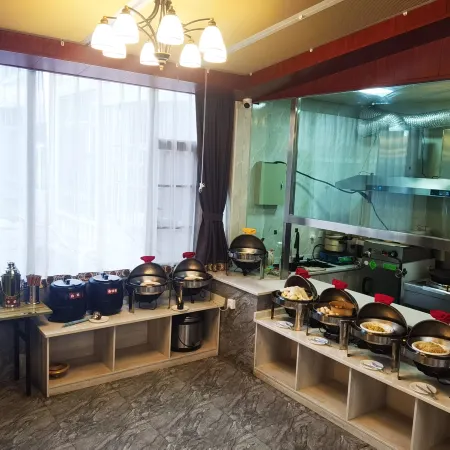 Yanglin Manor Hotel Linzhi Nuo