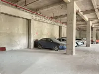 餘慶縣湖畔酒店（石羊湖店） - 停車場
