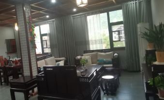 Qinfuke Homestay