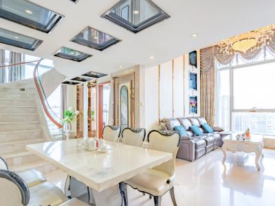 Louidon Mega Apartment