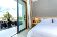 Village Hidden in the Back Hill（Homestay）