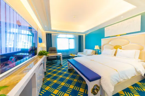 Mangshi Jizhou Hotel (Mangshi Square)