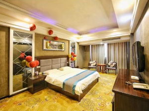 Nanzhang Huaxin Business Hotel