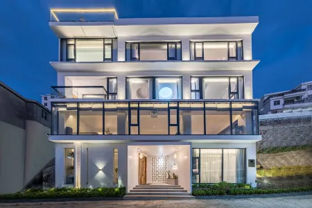 Floral Lux Hotel·Xiapu Mid Mountain Lansu Hotel (Sansha Dongbi Store) Отели рядом с достопримечательностью «Huazhu Village»