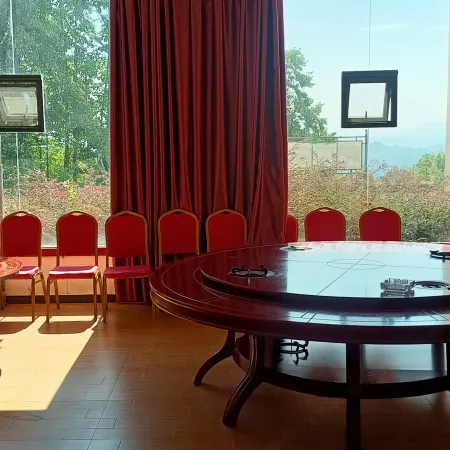 Changyang Longchi Mountain Guesthouse