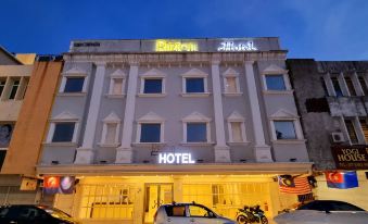 Ritzton Hotel