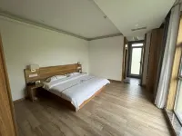 Surabaya Longwan Academy Hotels in Sishui County