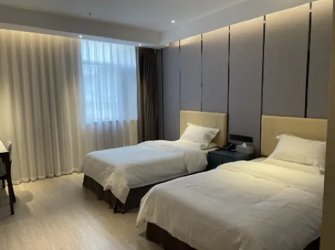 Starway Hotel (Chengde Xinglong West Railway Station)