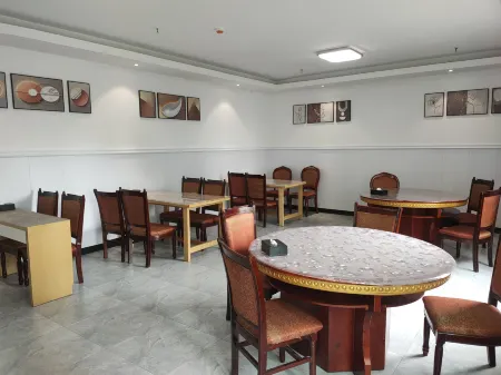 Lvzhou Hotel Отели в г. Хэцзиян