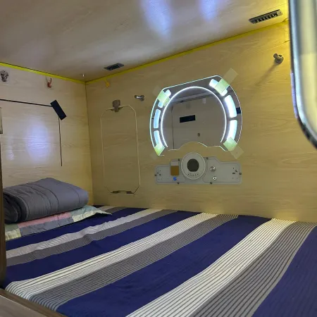 Hong Kong Snooze Cubee Hotel