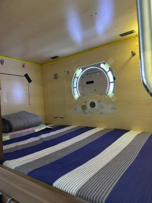 Hong Kong Snooze Cubee Hotel