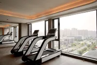 Maison New Century Hotel Hangzhou Bay (in Geely Giehow Plaza)