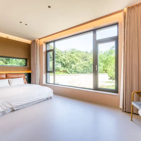 Lihuaxiang Wild Su Country Resort