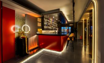 Gulun Hotel (Harbin Wanda Plaza West Station)
