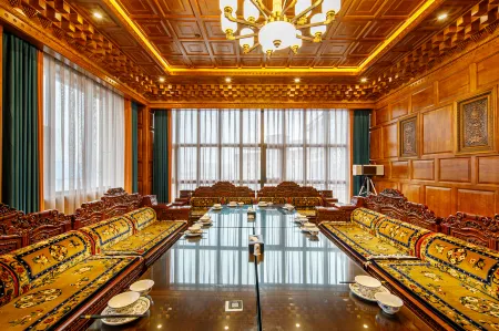 Zoergai Zunyue Ruitian Hotel