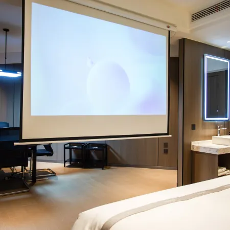 GEM Hotel (Xinyang Xi County Longhu Central City Wuyi Road)