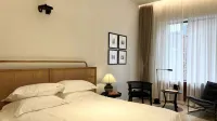 Leshan 8RSR Yinshi Humanities Homestay