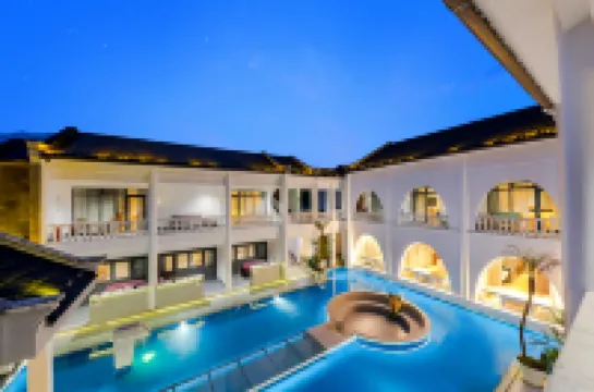 Lushin Hotels&Resorte Hotels near Yaolin Wonderland Scenic Area