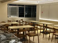 Mingxuan Business Hotel (Zhangzhou Ancient Town RT-Mart Store)