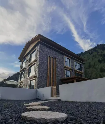 Moonlight Hotel Hotels near Yaha Scenic Area