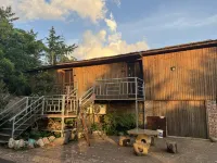 Yihao Farmhouse Homestay | Where Harvest Meets Hospitality Hotels near Pan'an Underwater Hole Scenic Spot