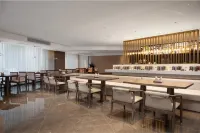 Yuanchuang Esports Hotel (Keqiao Textile City Branch)