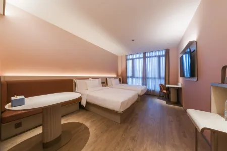 Hanting Hotel (Shanghai Xinchang Ancient Town International Tourism Resort Branch) Отели рядом с достопримечательностью «Shanghai Wanfo Pavillon»