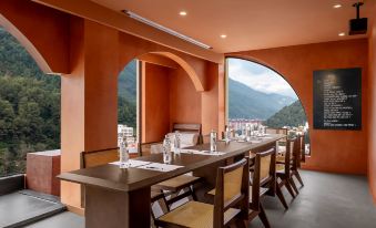 Shangge Amo Sky Garden Hotel