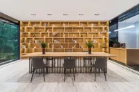 Quanzhou WASSIM Hotel - parking
