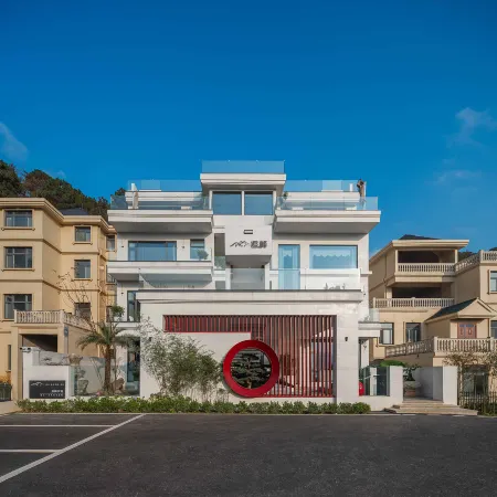 Xingyi Wanfenglin Peak-Chasing House