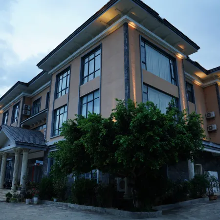 Pinghu Qiuyue Boutique Manor