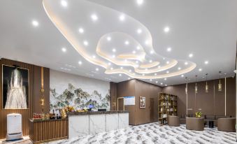 Guilin Yachne· Landscape Mirror Hotel (Guilin Railway Station and the Mixc mall Branch)