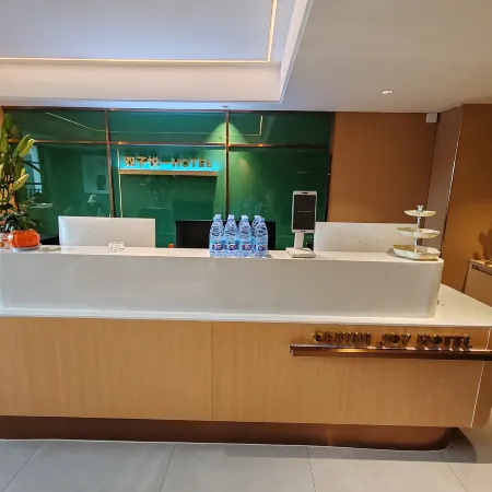 Shuangziyue Hotel (Guiyang Huaguoyuan Shopping Center Songhua Road Subway Station)