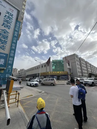 Gexin Harbor · Warm Home | Boutique Stay (Golmud Sports Plaza) Отели в г. Голмуд