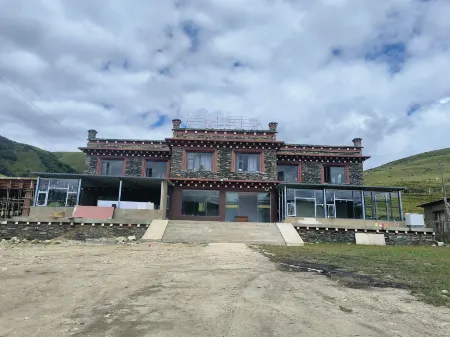 Yanyang Mountain Homestay Отели рядом с достопримечательностью «Xiazetong Village»