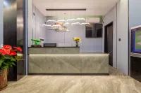 Orange Cinema Hotel (Taiyuan South Station East Square Wusu International Airport Store)