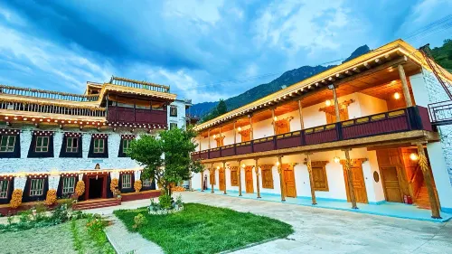 Danba Cosa Xikang Homestay