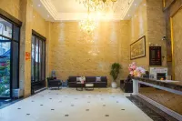 Xiangli Qingsu Homestay (Emeishan Scenic Area Baoguo Temple) - parking