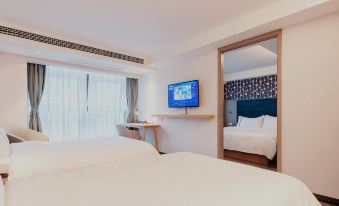 Ease Hotel (Chongqing International Expo Center Jiangbei Airport)