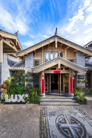 LUX* Tea Horse Road Lijiang Отели рядом с достопримечательностью «Wangfeng Pavilion»
