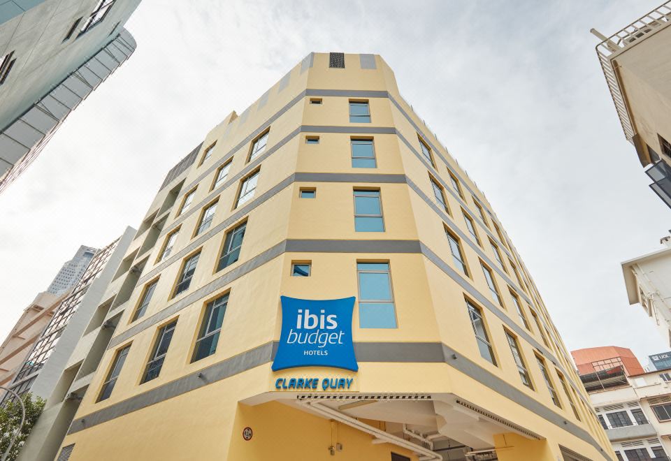 싱가포르 클라크 키 호텔 야경 이미지