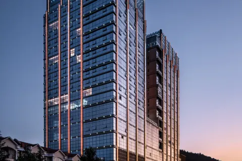 Phoenix International Hotel